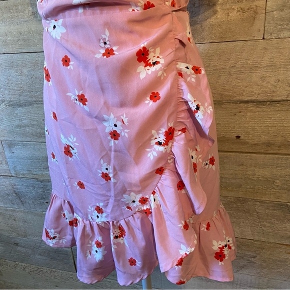 🛍️3/$30 Renamed  frilly ruffled pink floral retro wrap dress in size small - Picture 6 of 9